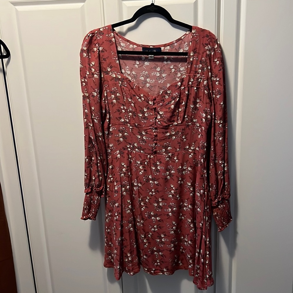 Sweetheart Neckline, Covered Button Front, Long S… - image 1